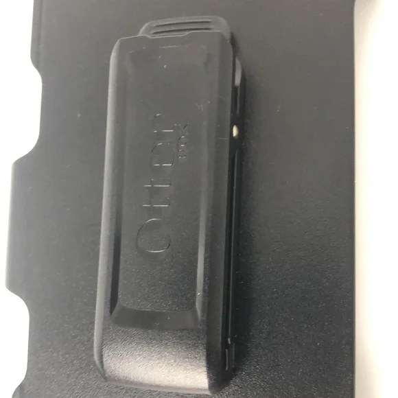 OTTER BOX Three Holster case with clip. - Picture 3 of 8